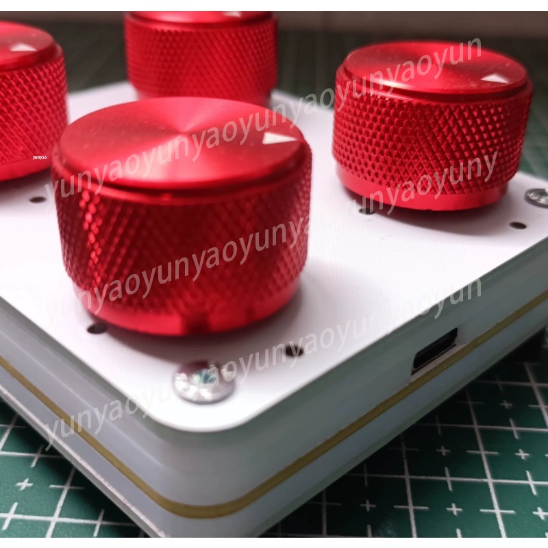 คอนโทรลเลอร์ MIDI แบบ 4 ปุ่มปร - Audio Music Software บทวิจารณ์และราคา