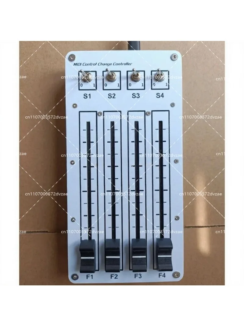 คอนโทรลเลอร์ MIDI แบบ USB 4 ช่ - Audio Music Software บทวิจารณ์และราคา